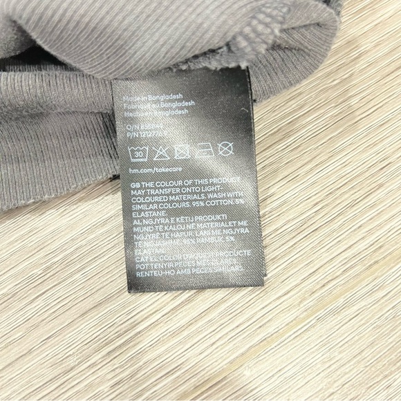 H&M Charcoal Tank Top M - Picture 2 of 3